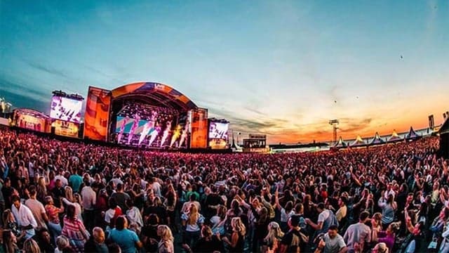 Het Grootste Zomerfeest van Nederland — Noorderstrand Scheveningen, Den Haag