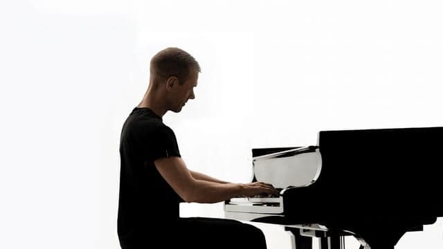 Armin van Buuren